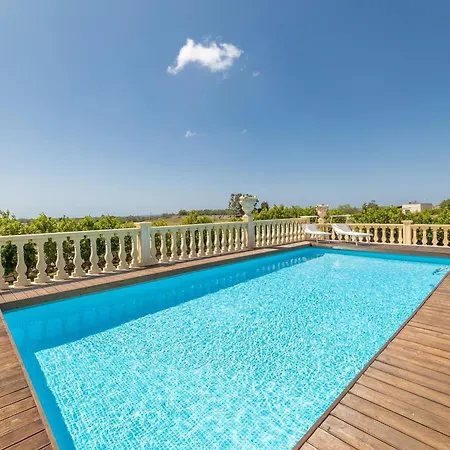 Villa Maila