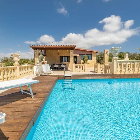 Villa Maila *